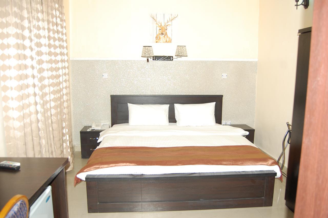 Grand Capital Hotel 아쿠레 외부 사진