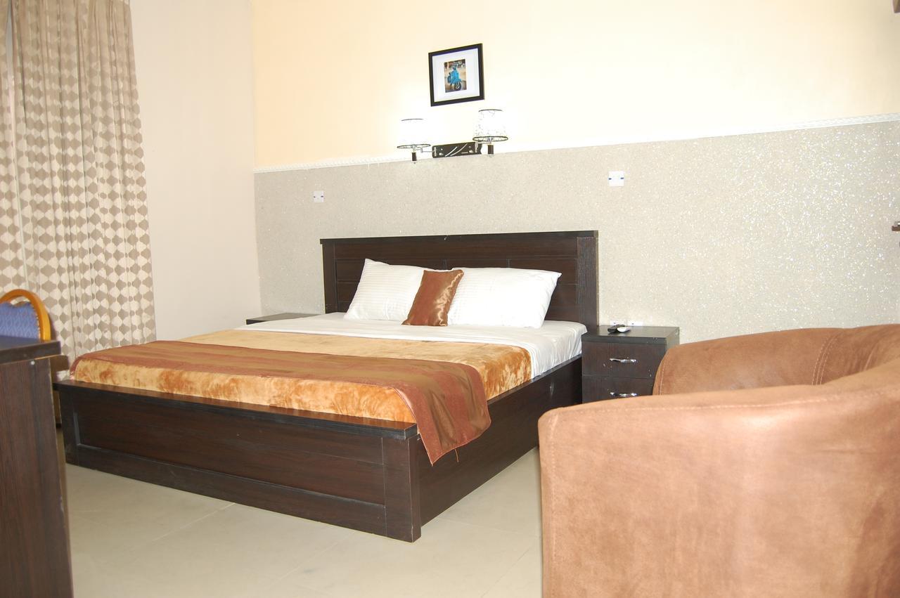 Grand Capital Hotel 아쿠레 외부 사진