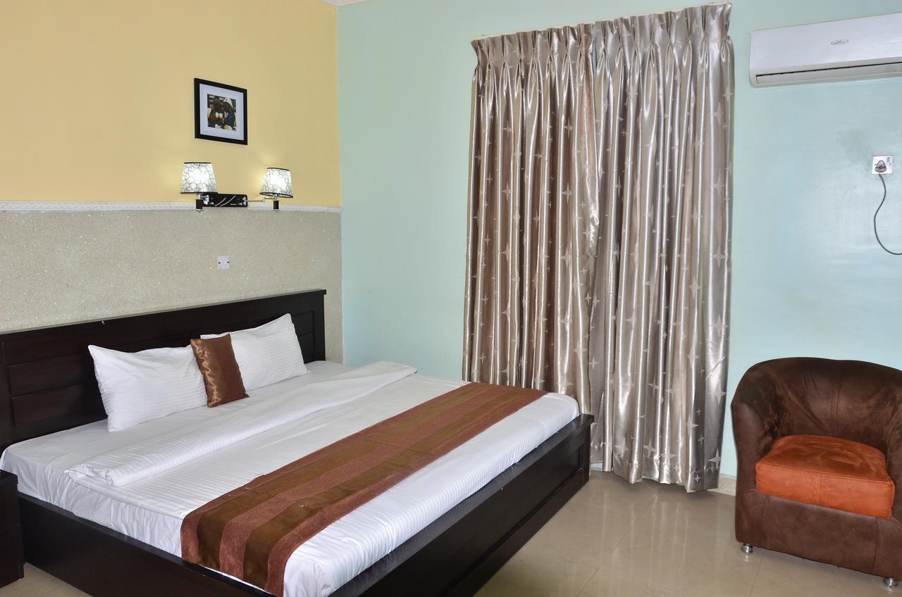 Grand Capital Hotel 아쿠레 외부 사진