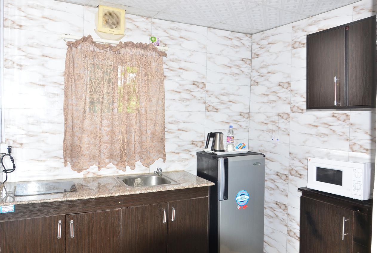 Grand Capital Hotel 아쿠레 외부 사진